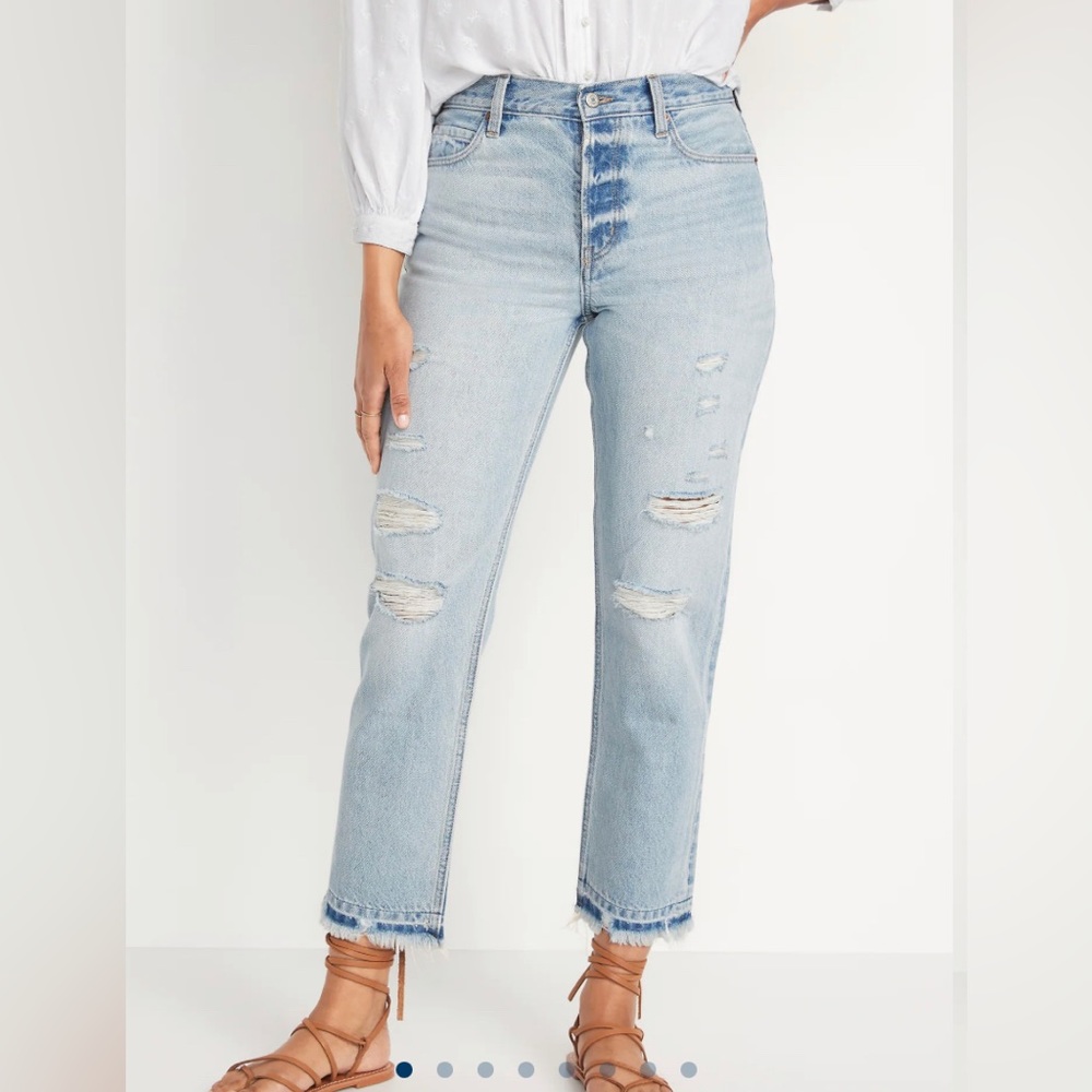 NWT Old Navy High-Rise Slouchy Straight Distressed Jeans. Size 12.